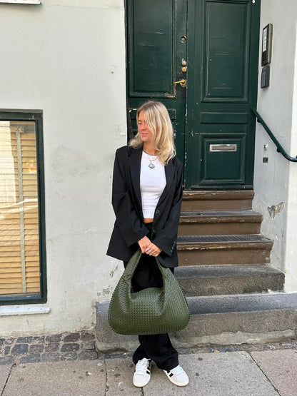 Classic Vintage Bag with a Flattering Fit