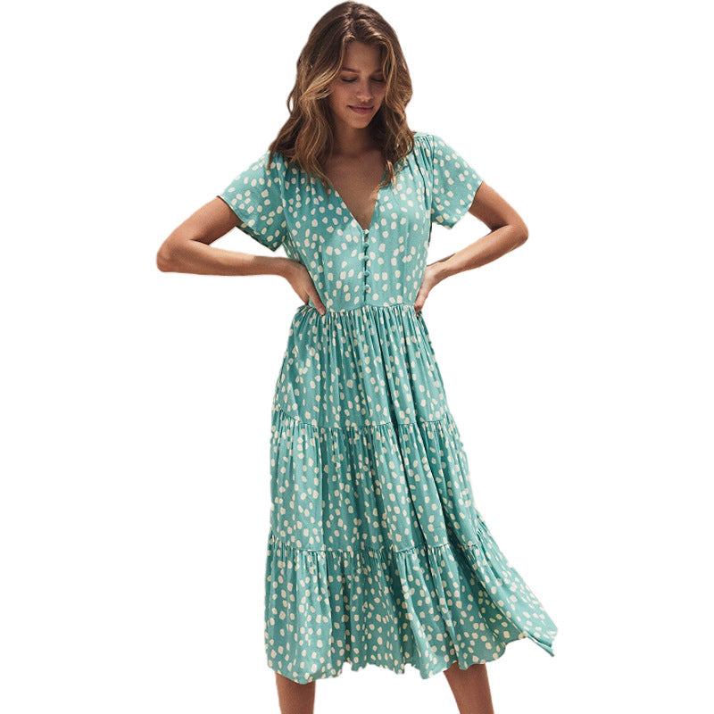 Beautifully Finished Dress in a Timeless Design