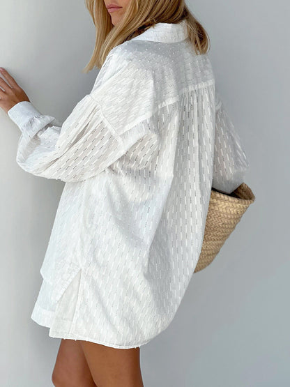 Classic Vintage Shirt with a Flattering Fit