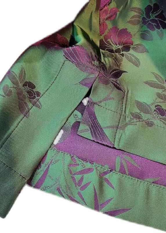 Classic Vintage Shirt with a Flattering Fit