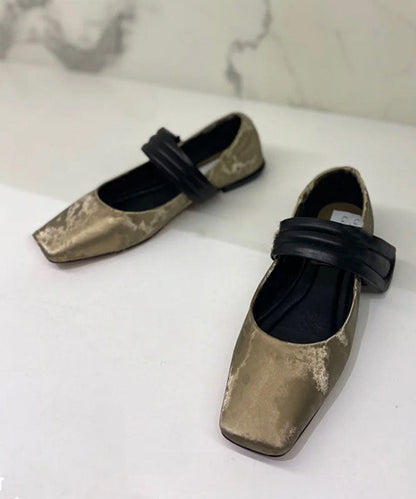 A Vintage Style Shoes with Delicate Timeless Details