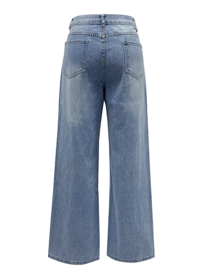 Sophisticated Garment with a Clean Classic Look