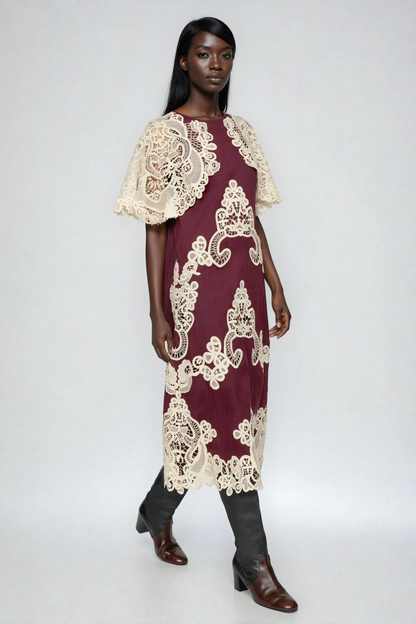 Effortlessly Elegant Dress with a Timeless Design