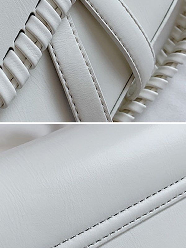 Well Tailored Bag with a Graceful Silhouette
