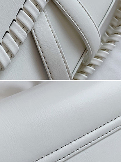 Well Tailored Bag with a Graceful Silhouette