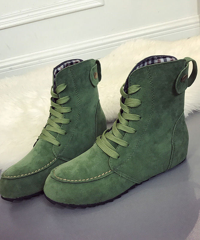 Well Tailored Boots with a Graceful Silhouette