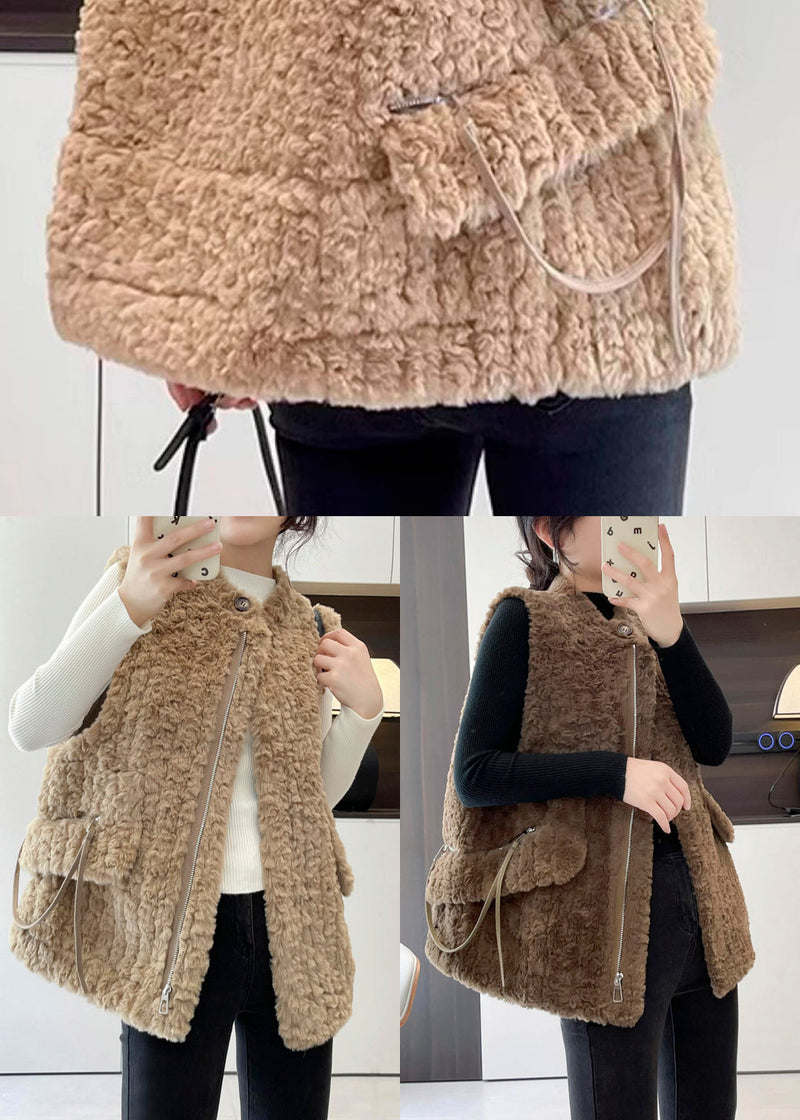 Gracefully Styled Garment for Any Occasion