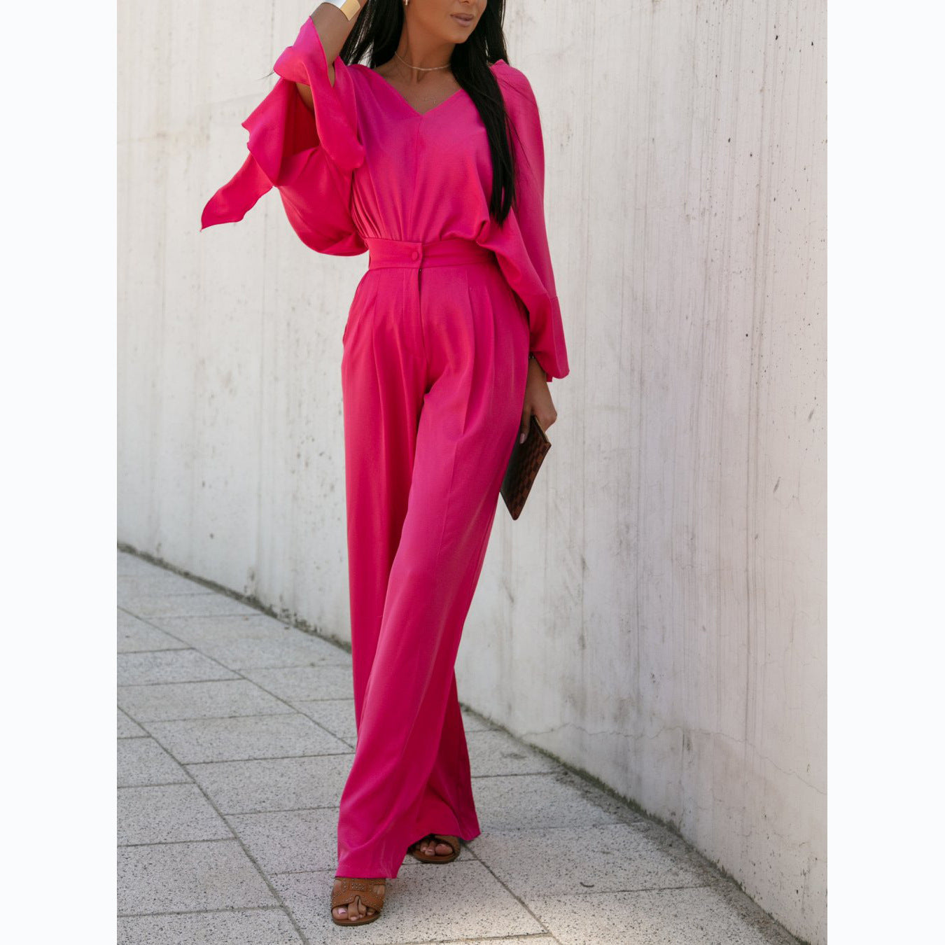 Well Tailored Trousers with a Graceful Silhouette