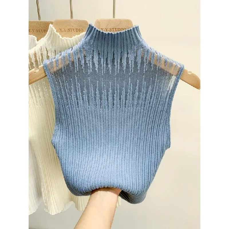 Effortlessly Elegant Top with a Timeless Design