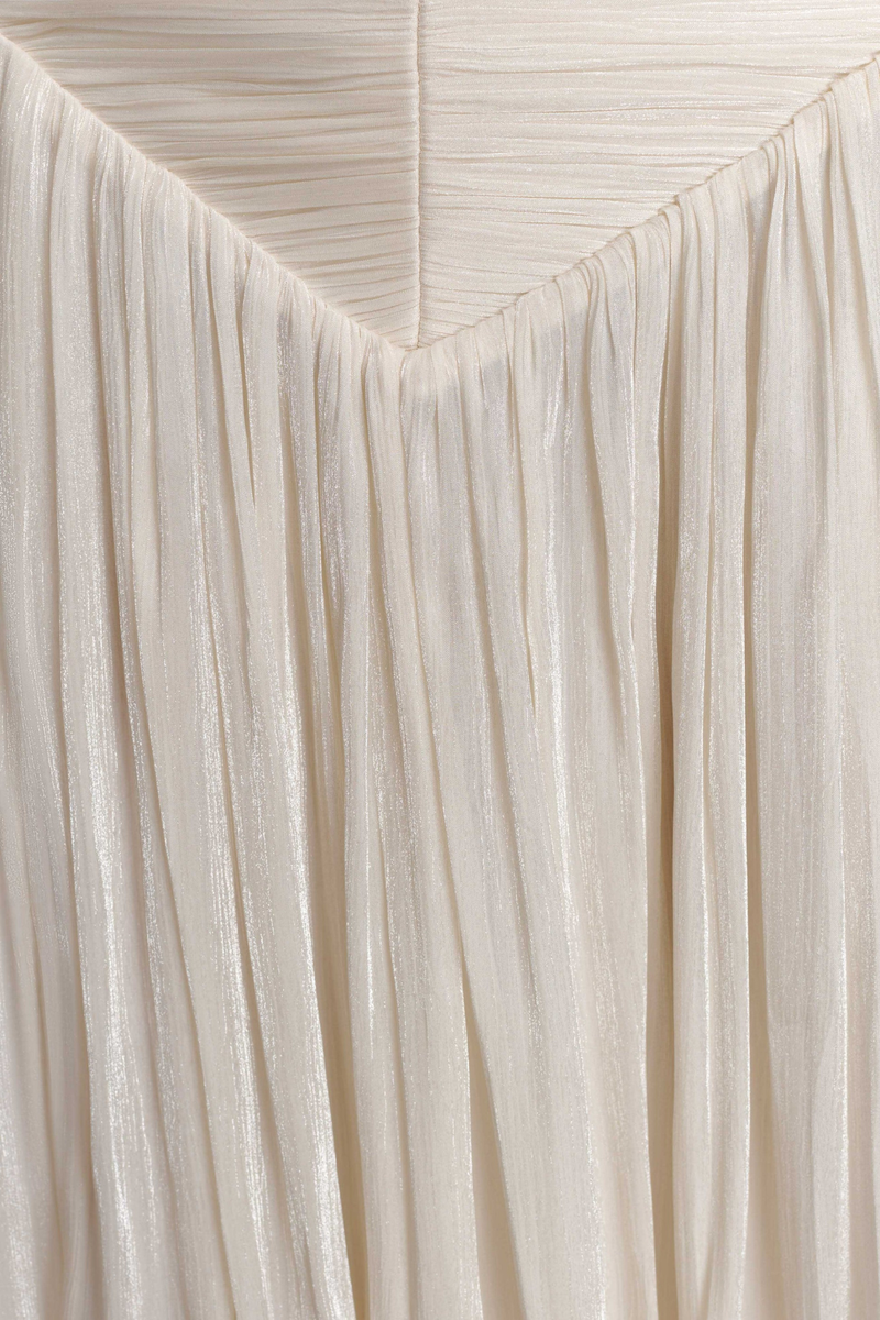 Sophisticated Top with a Clean Classic Look