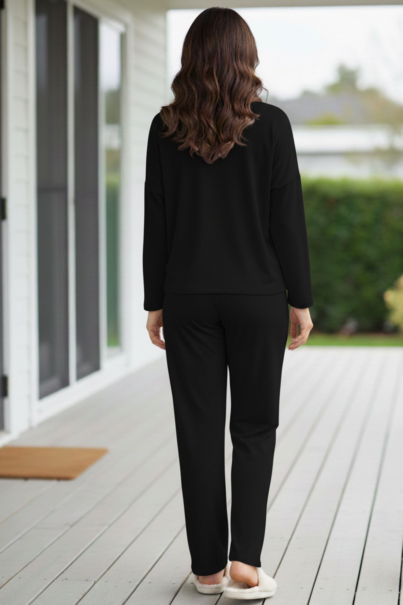 Effortlessly Elegant Pullover with a Timeless Design