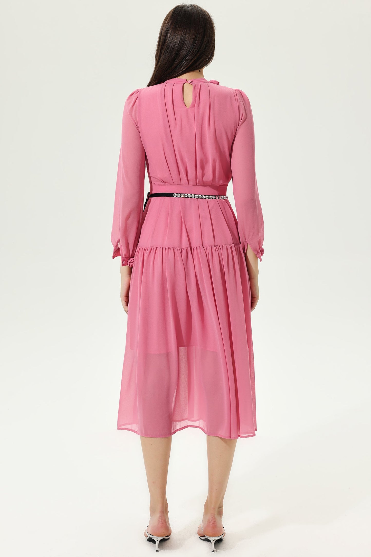 Beautifully Finished Dress in a Timeless Design