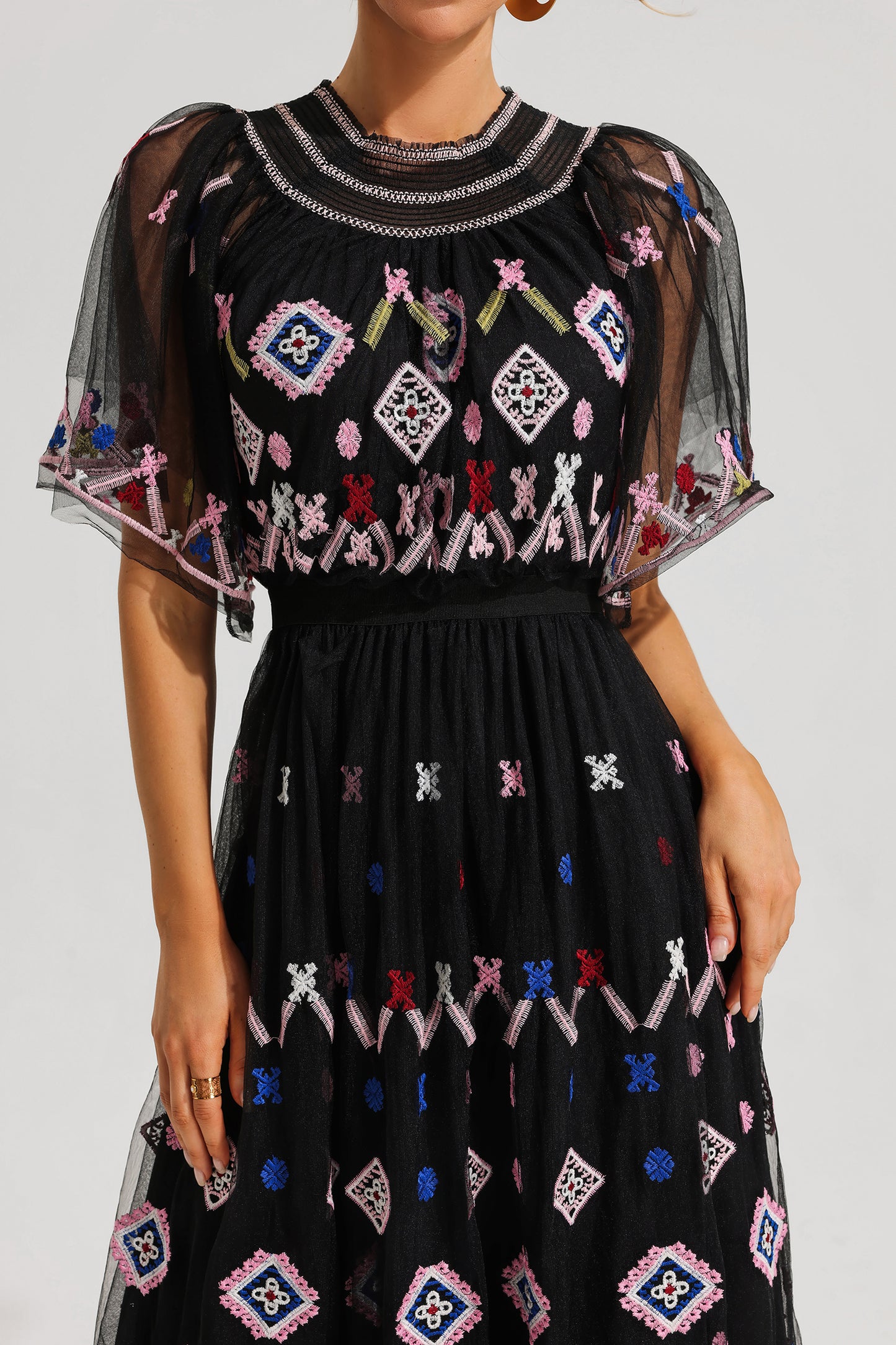 Well Tailored Dress with a Graceful Silhouette
