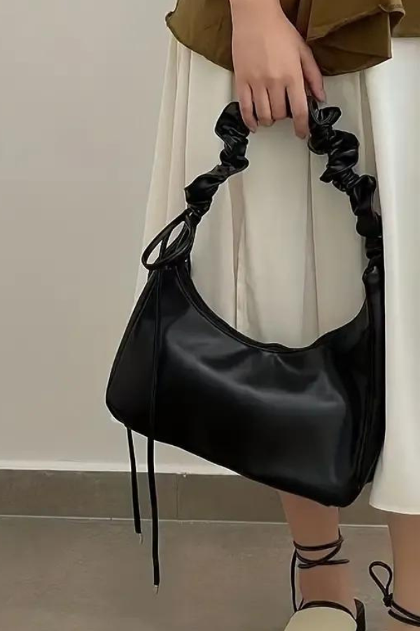 Sophisticated Bag with a Clean Classic Look