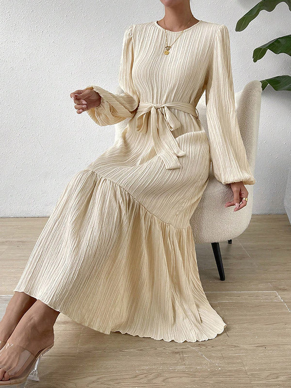 Effortlessly Elegant Dress with a Timeless Design