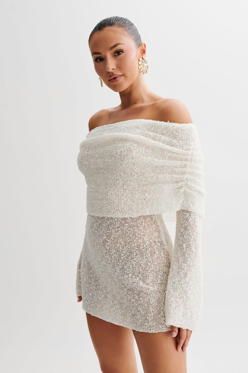 Gracefully Styled Dress for Any Occasion