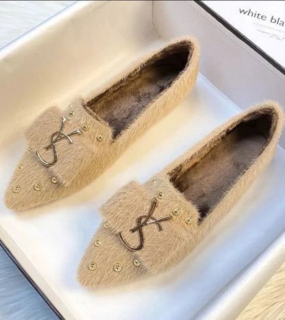 Classic Vintage Shoes with a Flattering Fit