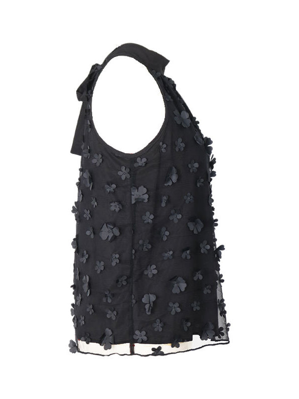 Classic Vintage Blouse with a Flattering Fit