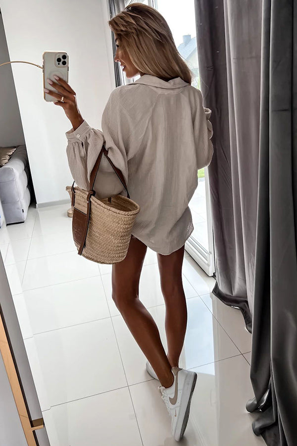 Effortlessly Elegant Blouse with a Timeless Design
