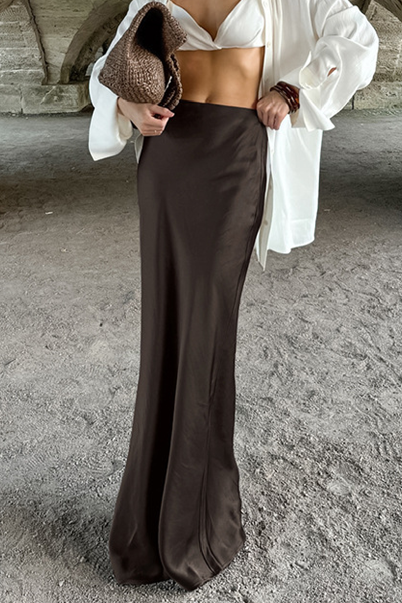 Gracefully Styled Garment for Any Occasion