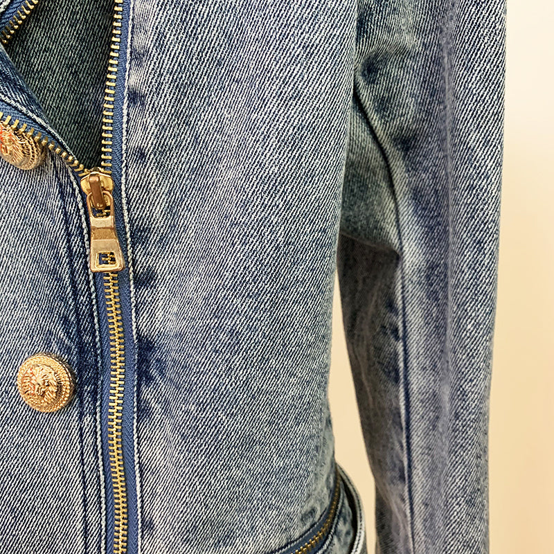 Sophisticated Garment with a Clean Classic Look