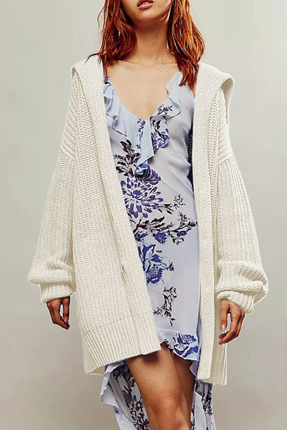 Effortlessly Elegant Cardigan with a Timeless Design