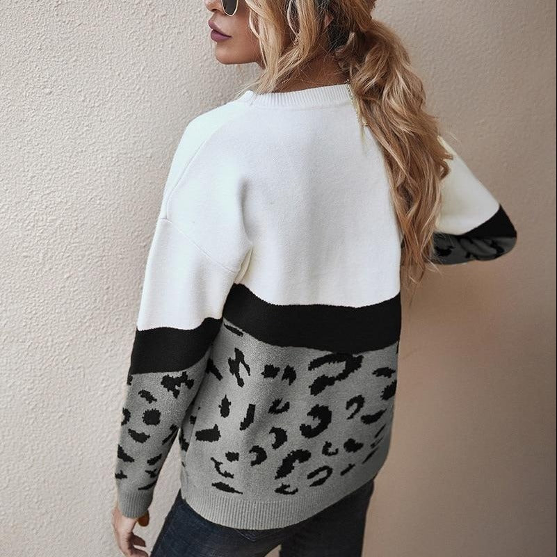 Effortlessly Elegant Sweater with a Timeless Design