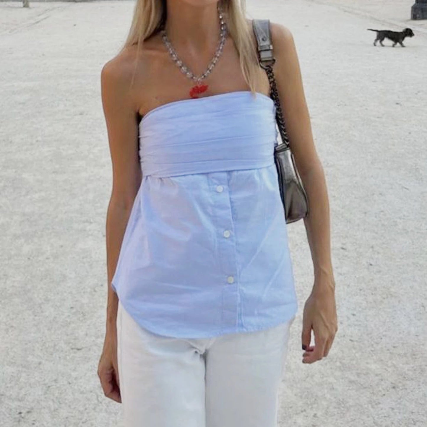 Effortlessly Elegant Blouse with a Timeless Design