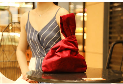Classic Vintage Bag with a Flattering Fit