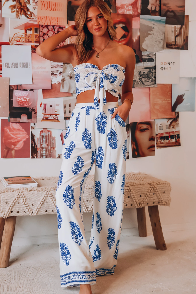 Elegantly Styled Pants for Everyday Wear