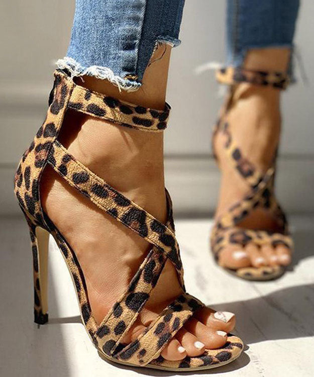 Classic Vintage Sandals with a Flattering Fit
