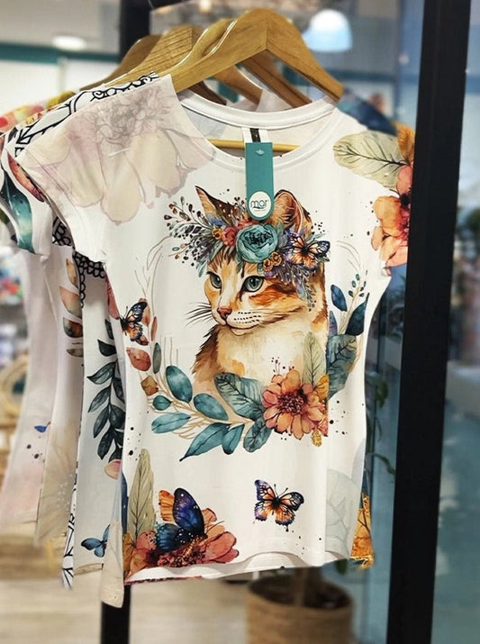 Beautifully Finished T-Shirt in a Timeless Design