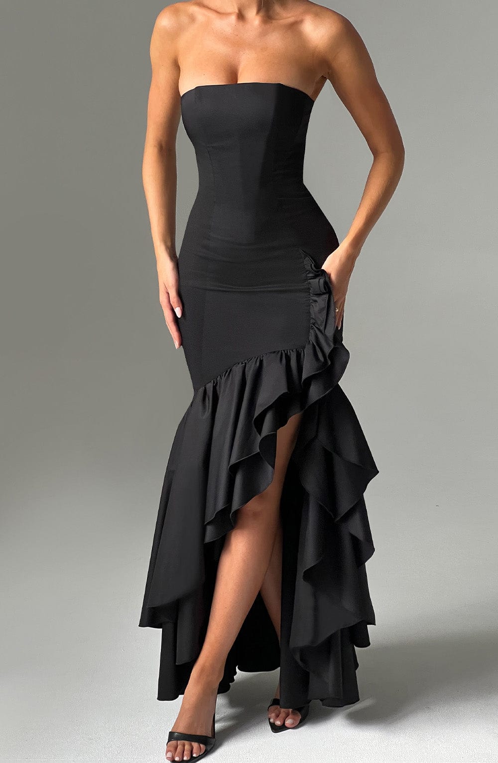 Sophisticated Dress with a Clean Classic Look