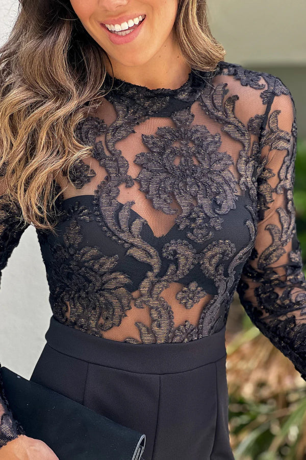 Polished Top with an Effortless Classic Look