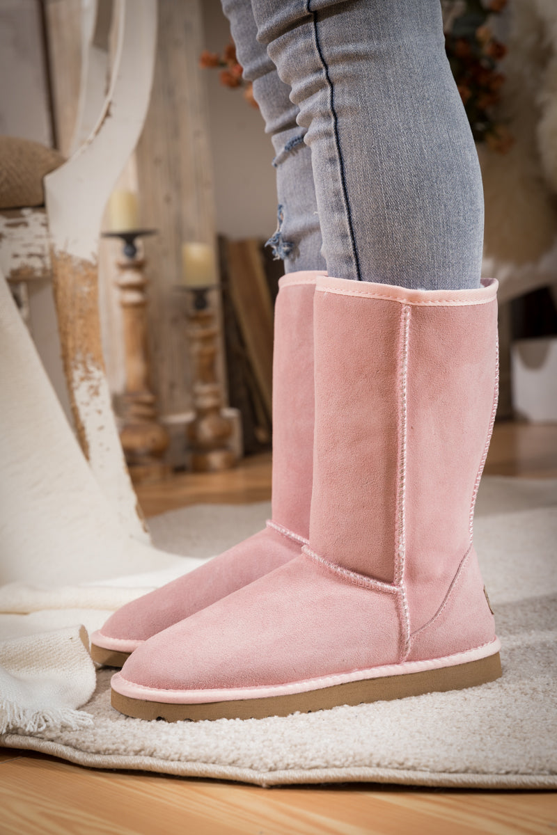 Well Tailored Boots with a Graceful Silhouette