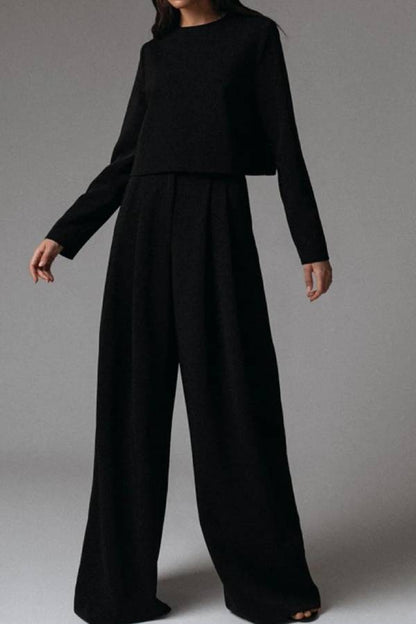 Effortlessly Elegant Garment with a Timeless Design