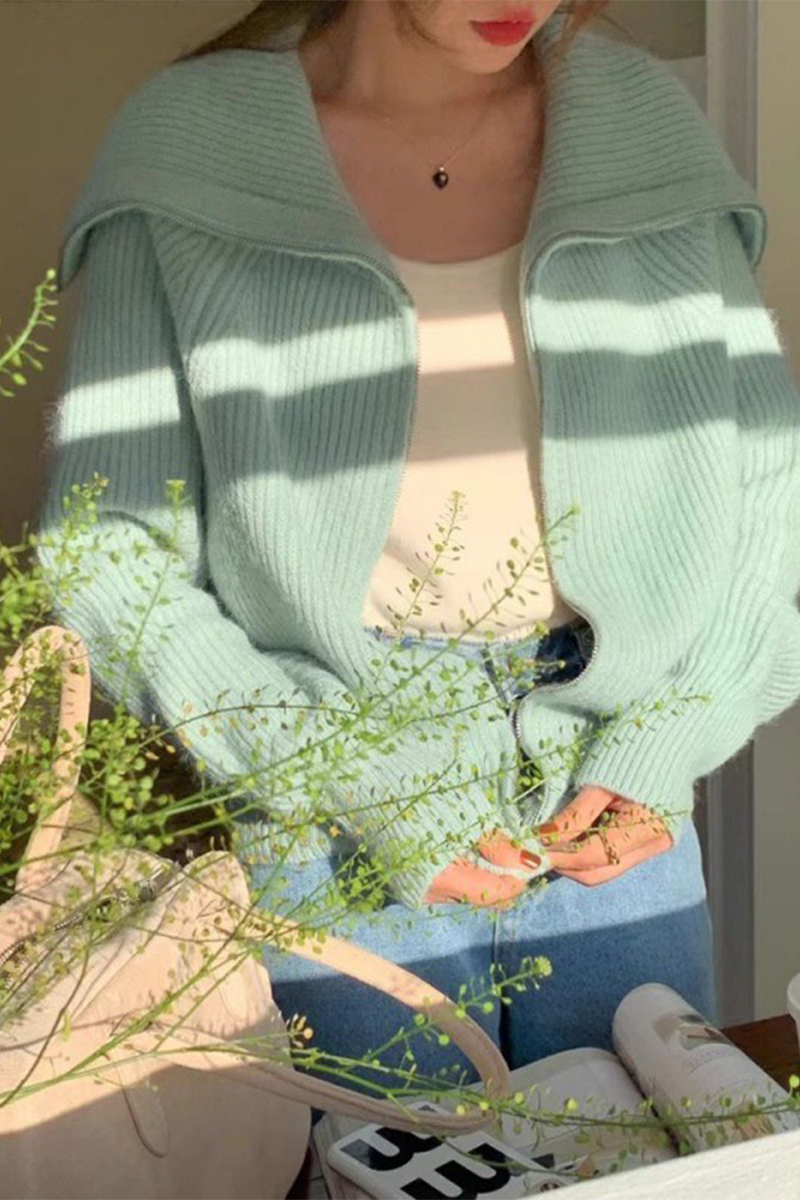 Classic Vintage Cardigan with a Flattering Fit