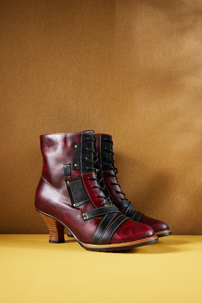Effortlessly Elegant Boots with a Timeless Design