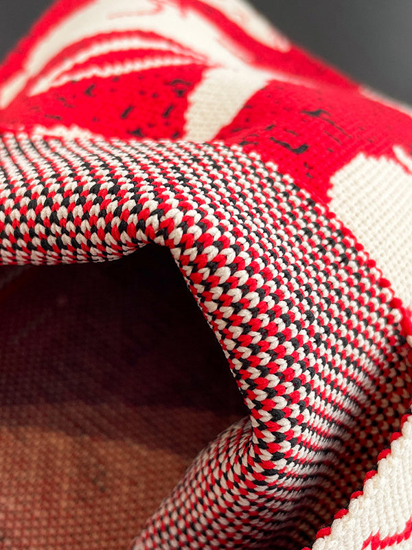 Beautifully Finished Bag in a Timeless Design