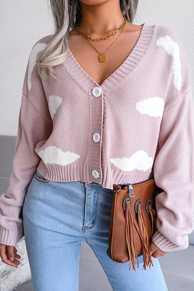 Well Tailored Sweater with a Graceful Silhouette