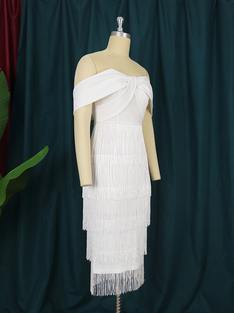 Beautifully Finished Dress in a Timeless Design