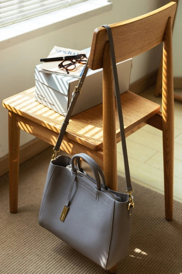 Elegantly Styled Bag for Everyday Wear