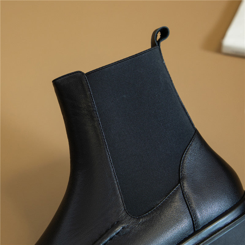 Elegantly Styled Boots for Everyday Wear