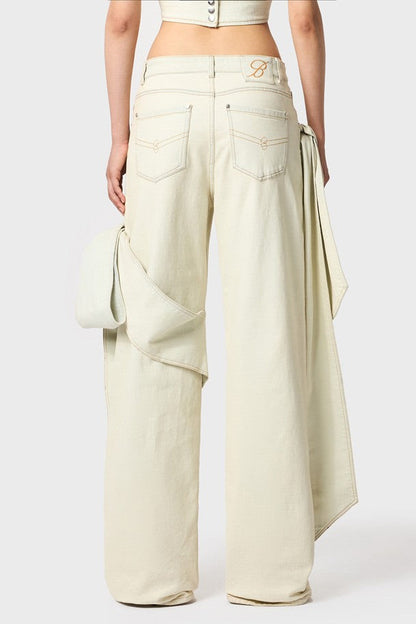 Gracefully Styled Garment for Any Occasion