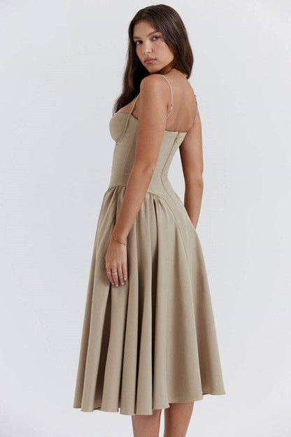 Effortlessly Elegant Dress with a Timeless Design