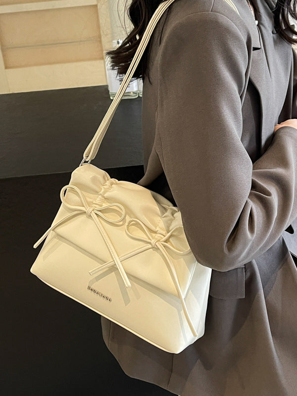 Elegantly Styled Bag for Everyday Wear