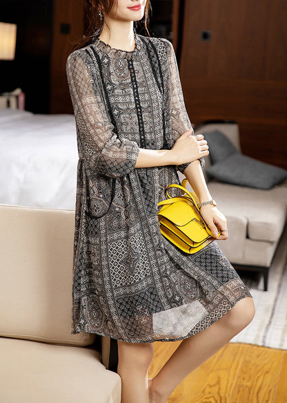 Sophisticated Dress with a Clean Classic Look