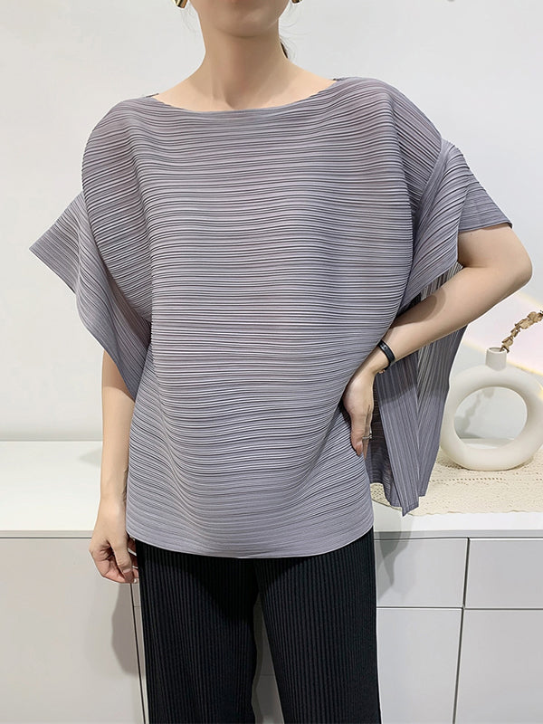 Well Tailored T-Shirt with a Graceful Silhouette