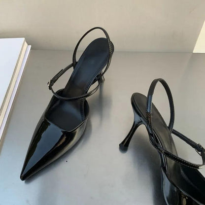 A Vintage Style Heels with Delicate Timeless Details