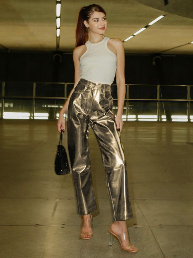 Well Tailored Pants with a Graceful Silhouette